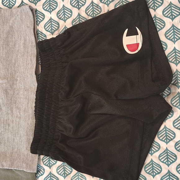 Bundle Of Kids Short Sets Size 3 To 6 Months Champion And Carter's - Picture 8 of 9